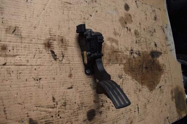 PEDALE DE GAZ FORD FIESTA / FUSION - Vue 1